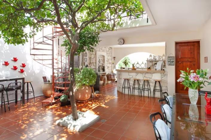 Image No.10-1 Bed Apartment for sale