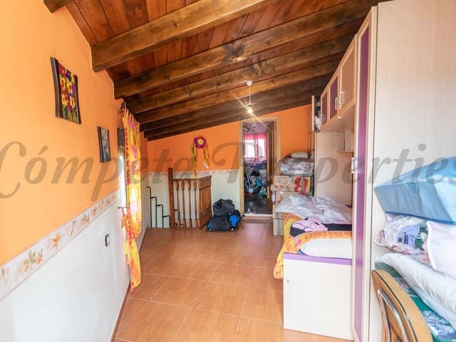 Image No.10-4 Bed Villa for sale