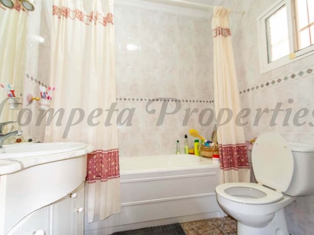 Image No.7-4 Bed Villa for sale