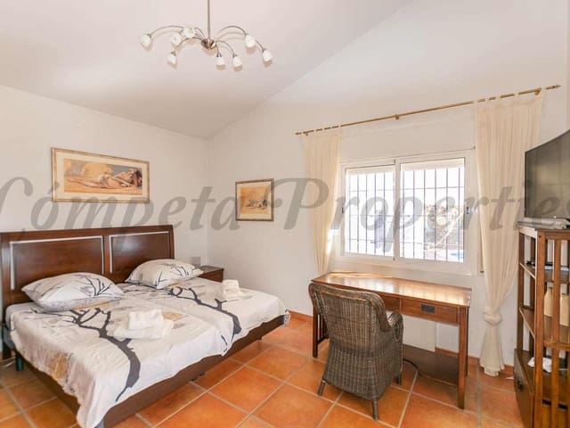 Image No.16-2 Bed Villa for sale