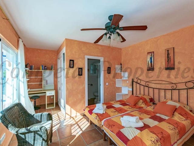 Image No.18-2 Bed Villa for sale