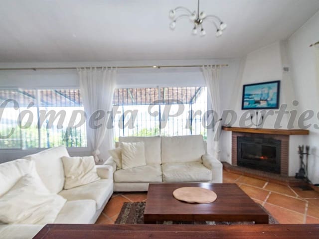 Image No.9-2 Bed Villa for sale