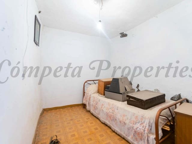 Image No.7-6 Bed Townhouse for sale