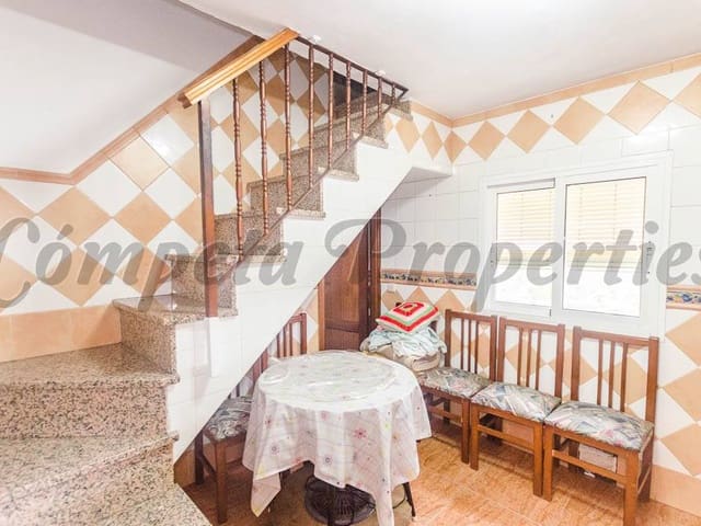 Image No.4-3 Bed Townhouse for sale