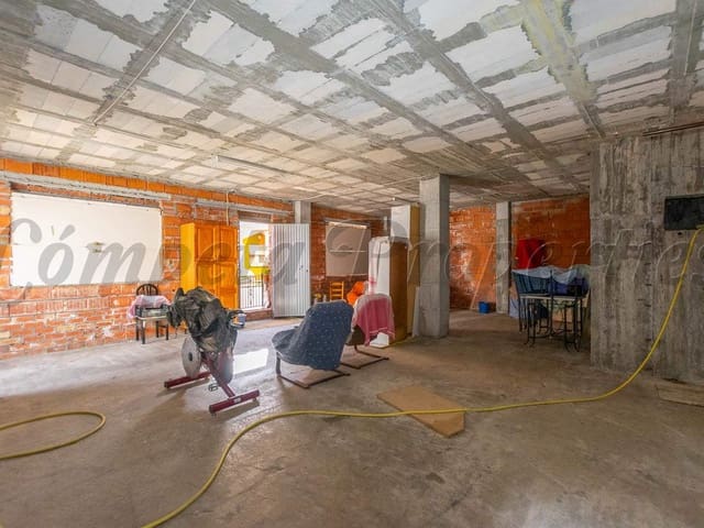 Image No.11-3 Bed Townhouse for sale