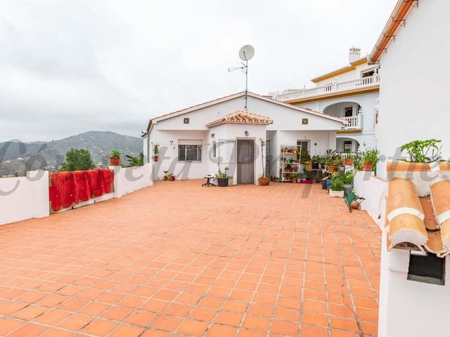 Image No.11-4 Bed Townhouse for sale