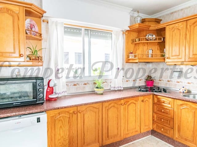 Image No.4-4 Bed Townhouse for sale