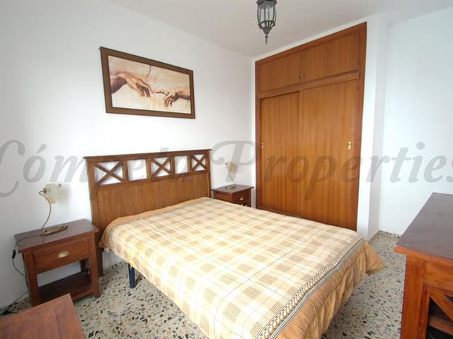 Image No.6-6 Bed Townhouse for sale