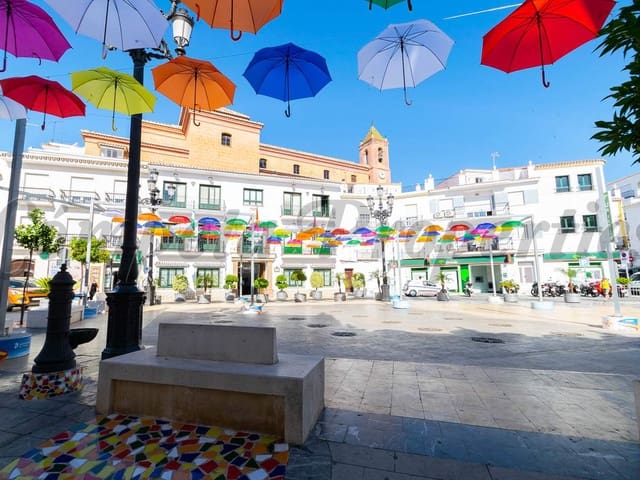 Image No.14-4 Bed Townhouse for sale