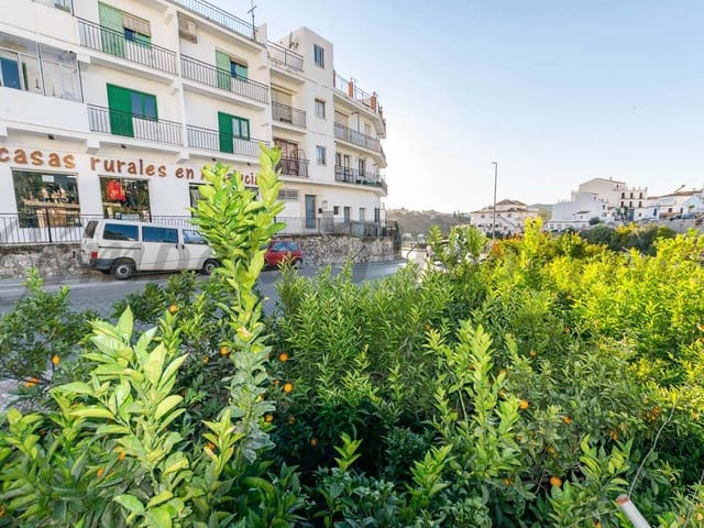 Image No.16-3 Bed Townhouse for sale