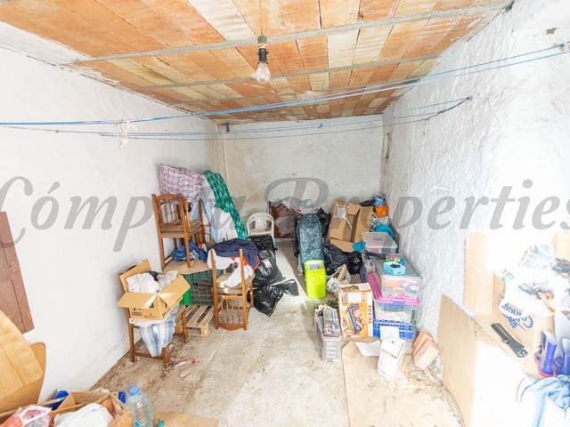 Image No.21-3 Bed Townhouse for sale