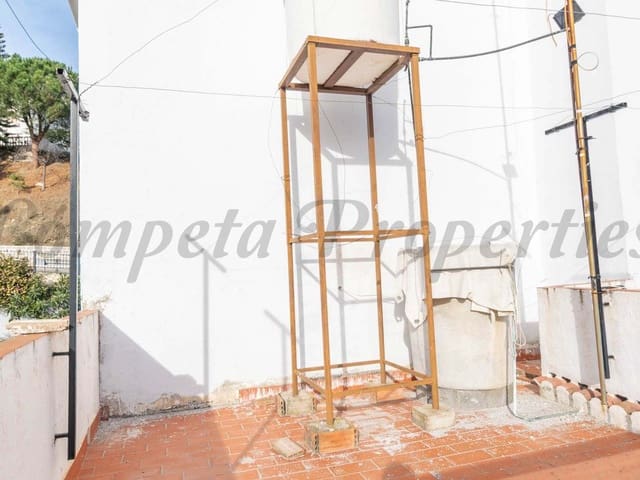 Image No.32-3 Bed Townhouse for sale