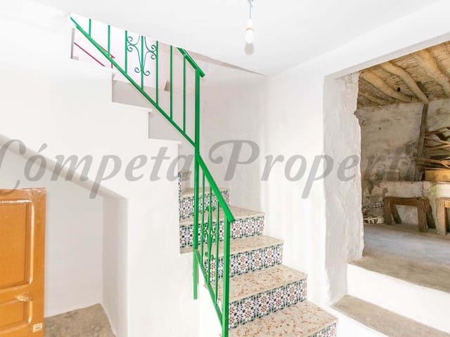 Image No.11-5 Bed Townhouse for sale