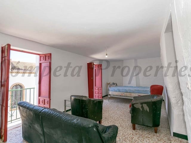 Image No.14-5 Bed Townhouse for sale