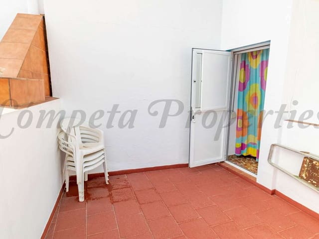 Image No.13-3 Bed Townhouse for sale