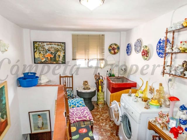 Image No.15-3 Bed Townhouse for sale