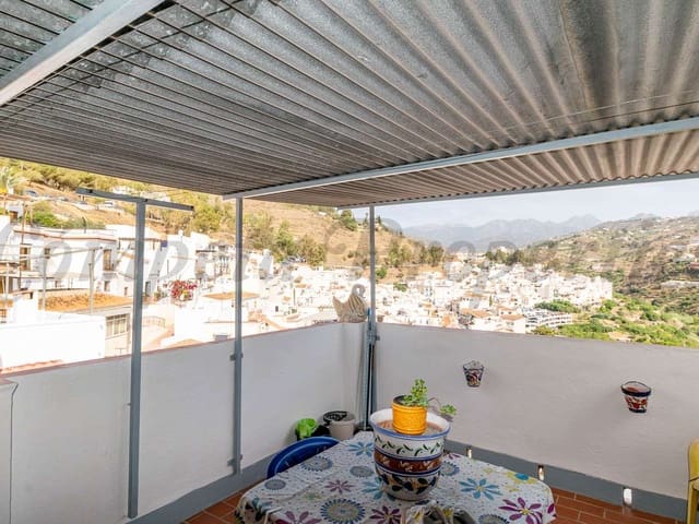 Image No.17-3 Bed Townhouse for sale