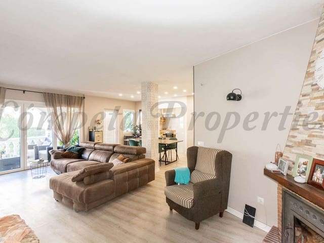 Image No.4-4 Bed Townhouse for sale