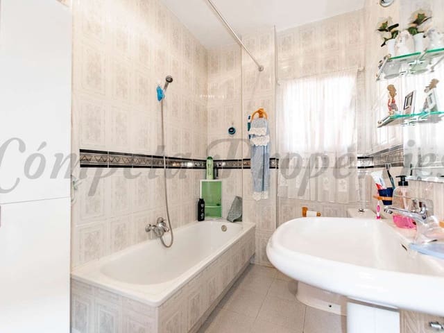 Image No.10-4 Bed Villa for sale