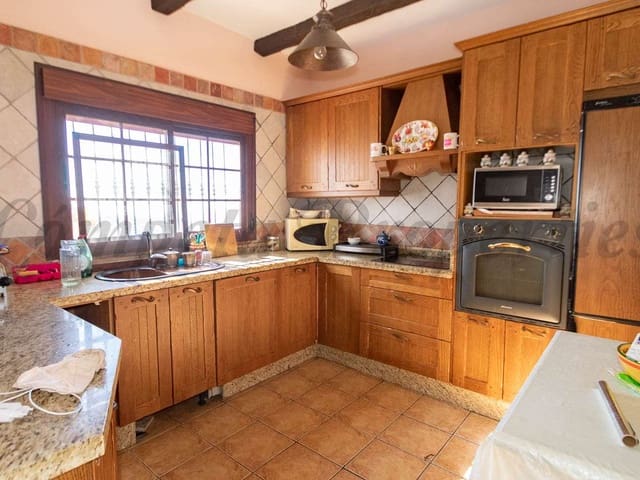 Image No.6-4 Bed Villa for sale