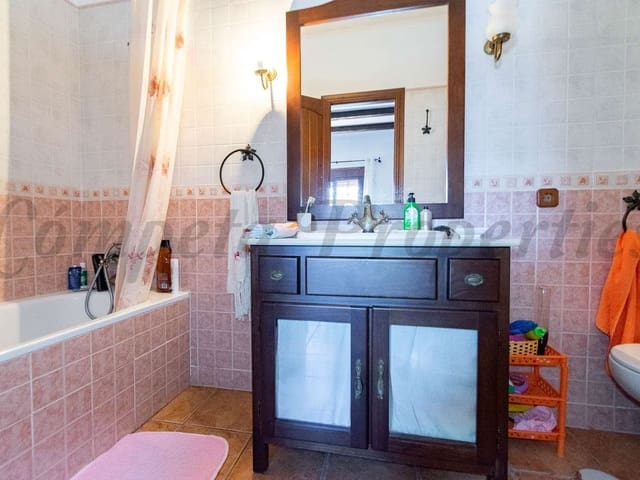 Image No.8-4 Bed Villa for sale