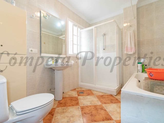 Image No.10-3 Bed Apartment for sale