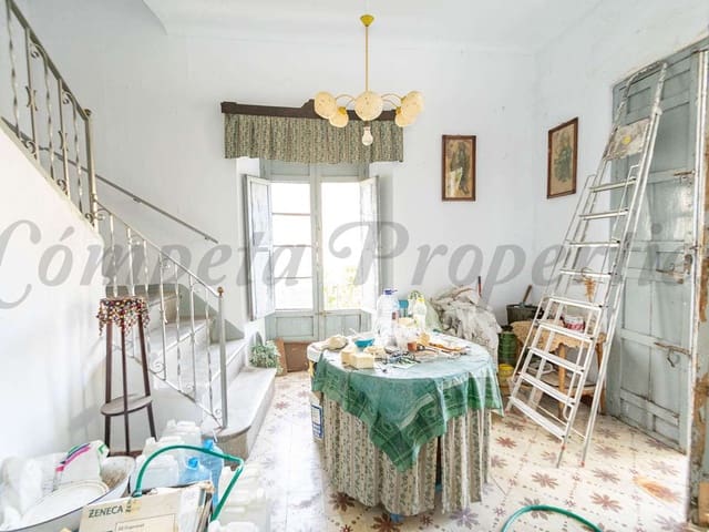 Image No.10-4 Bed Townhouse for sale