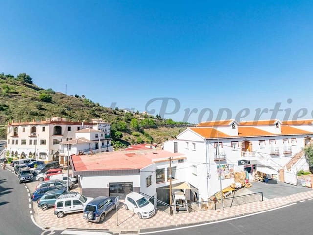 Image No.12-3 Bed Townhouse for sale