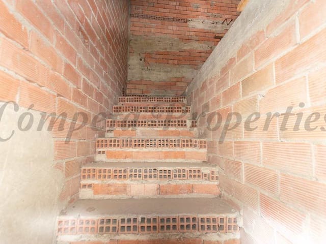 Image No.7-3 Bed Townhouse for sale