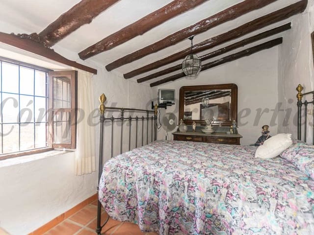 Image No.16-5 Bed Townhouse for sale