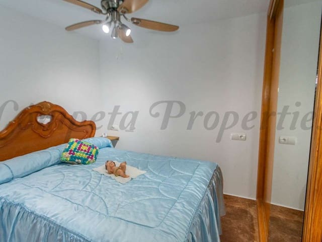 Image No.11-7 Bed Townhouse for sale