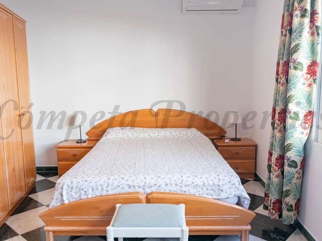 Image No.6-2 Bed Townhouse for sale