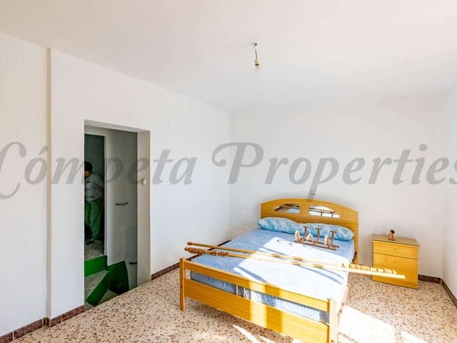 Image No.7-3 Bed Townhouse for sale