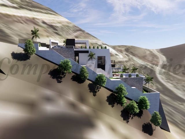 Image No.15-4 Bed Property for sale