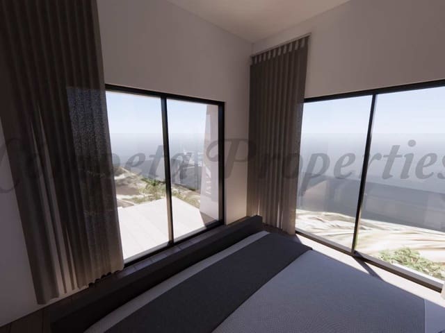 Image No.4-4 Bed Property for sale