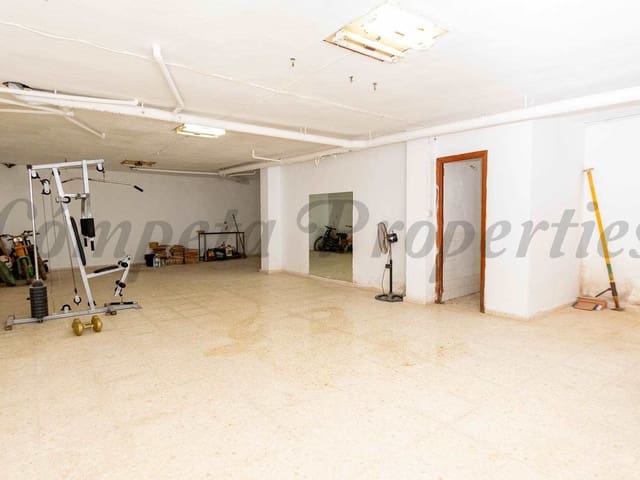 Image No.6-Maison de ville de 8 chambres à vendre à Nerja