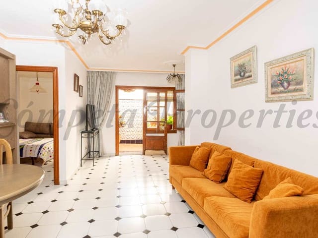 Image No.9-Maison de ville de 8 chambres à vendre à Nerja