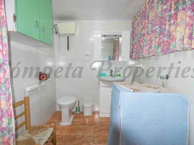 Image No.10-5 Bed Townhouse for sale