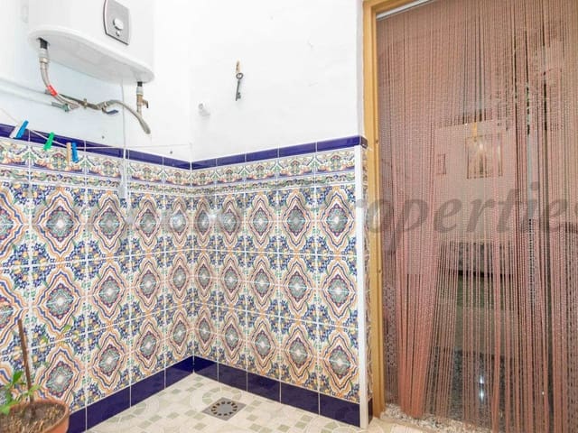 Image No.8-5 Bed Townhouse for sale