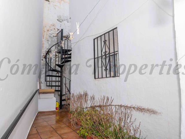 Image No.10-3 Bed Townhouse for sale