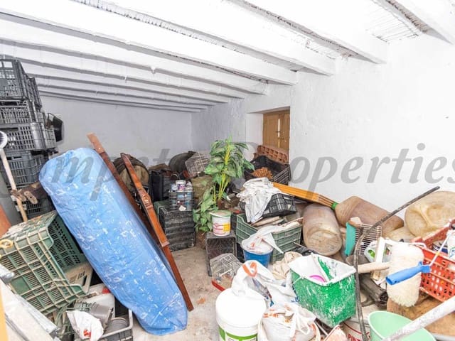 Image No.12-3 Bed Townhouse for sale