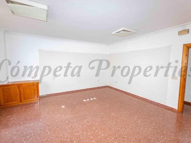 Image No.12-3 Bed Apartment for sale