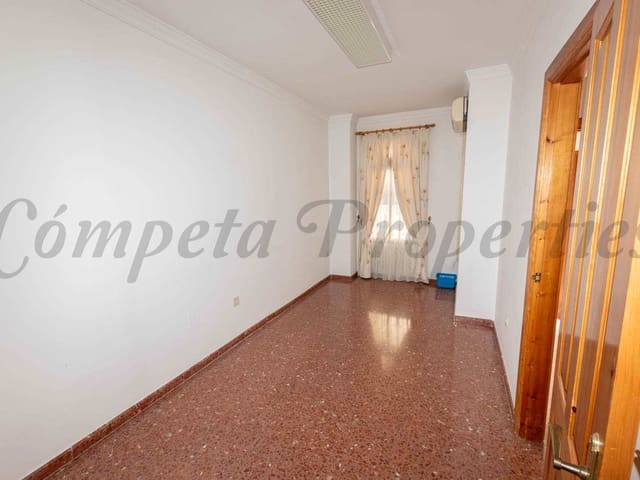 Image No.6-3 Bed Apartment for sale