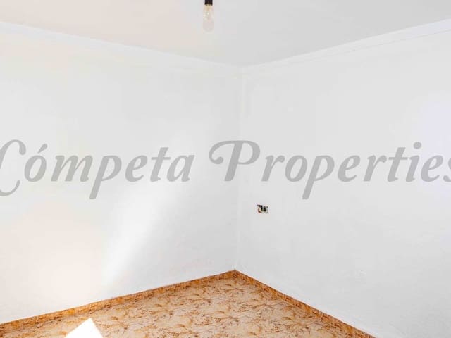 Image No.18-4 Bed Townhouse for sale