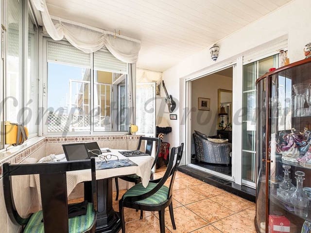 Image No.12-2 Bed Townhouse for sale