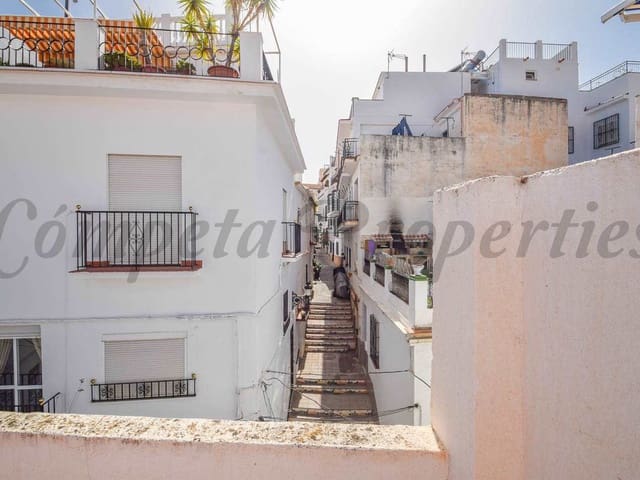 Image No.10-3 Bed Townhouse for sale