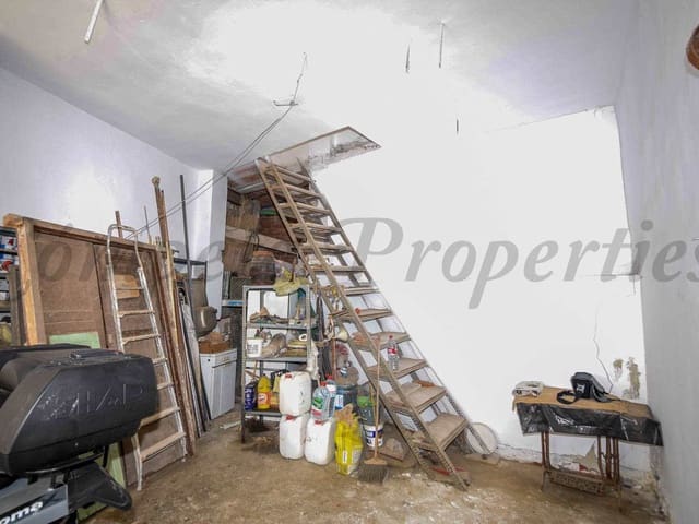 Image No.5-3 Bed Townhouse for sale