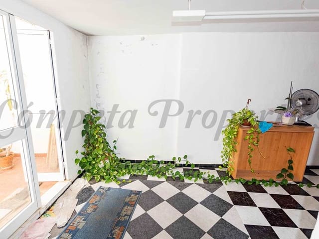 Image No.11-2 Bed Townhouse for sale