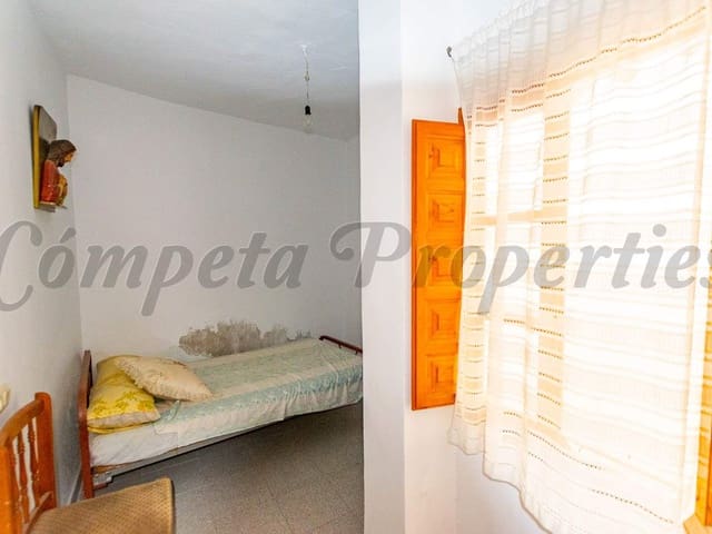 Image No.7-5 Bed Townhouse for sale