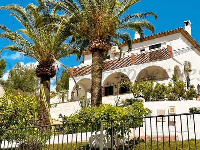 Image No.1-Maison de ville de 4 chambres à vendre à Nerja